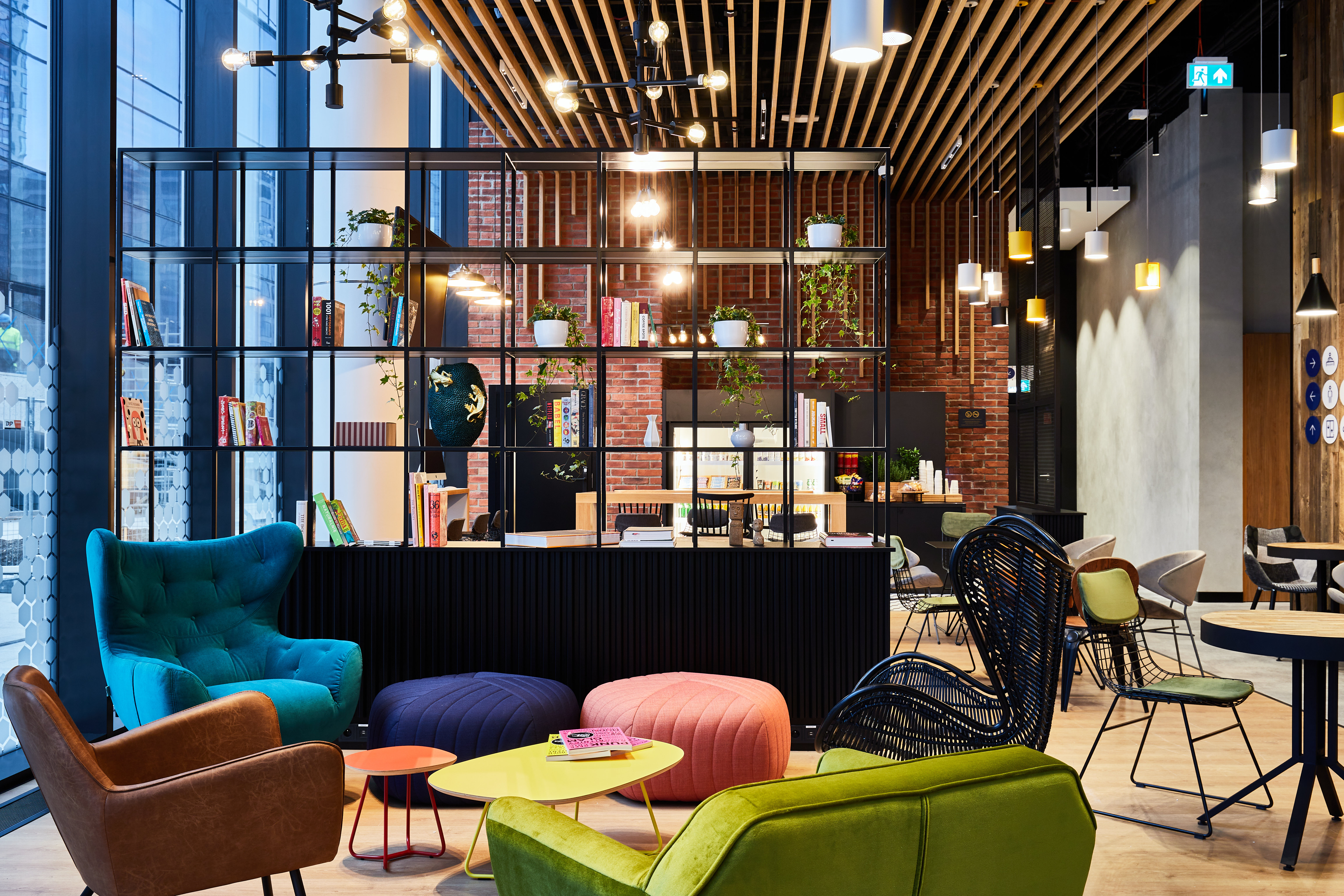 holiday inn express warsaw the hub an ihg hotel