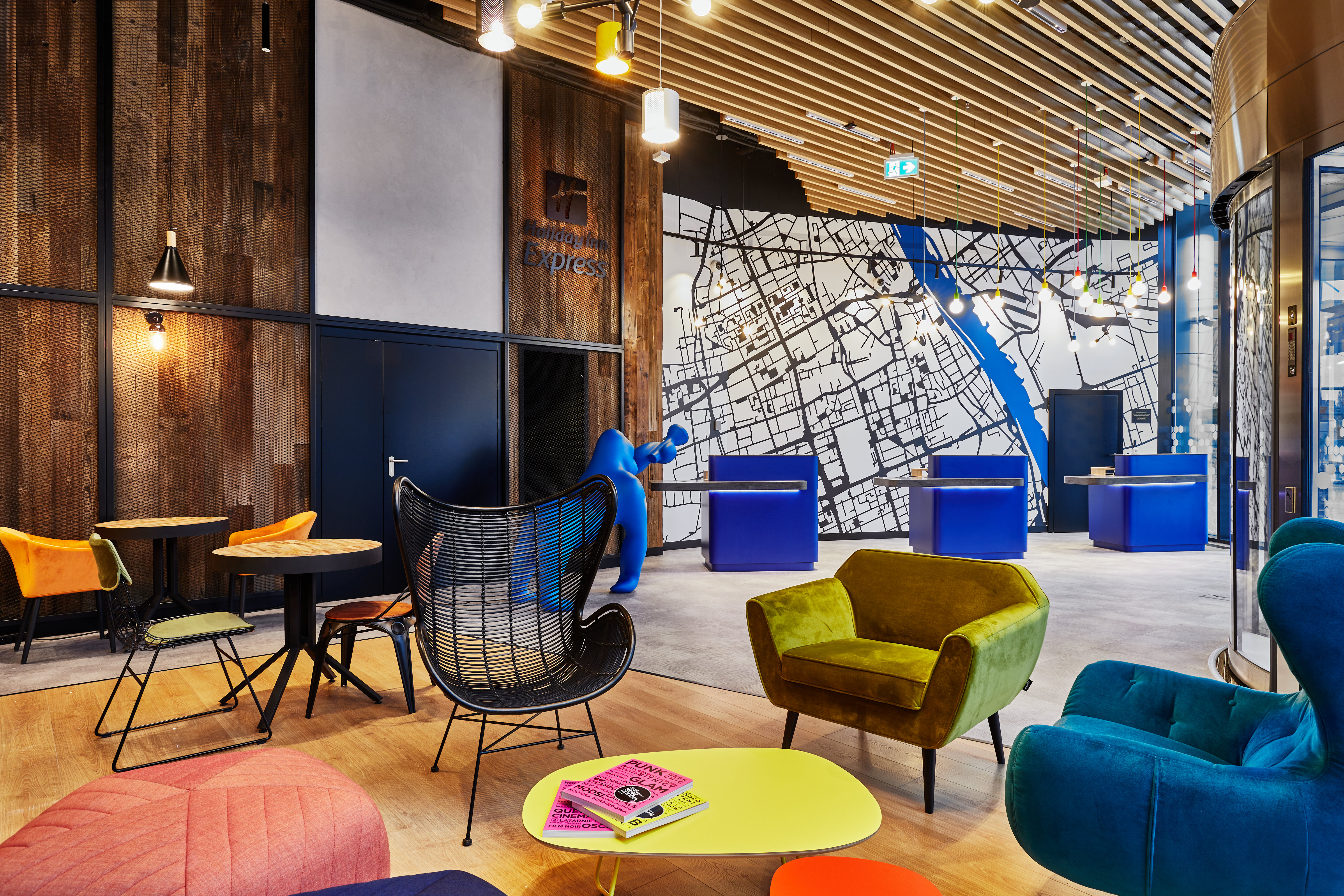holiday inn express warsaw the hub an ihg hotel