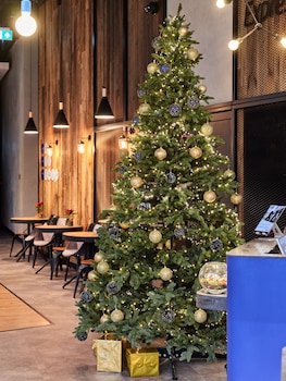 Holiday Inn Express Warsaw - The Hub, An Ihg Hotel,Wola>>Warsaw,3 star