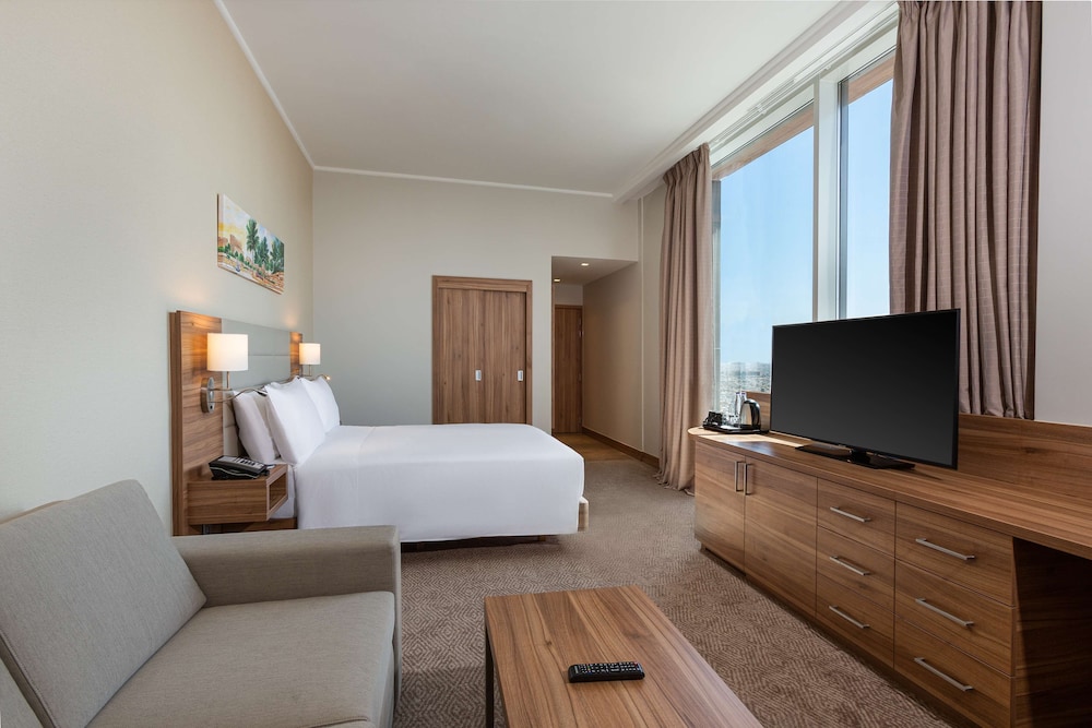 hilton garden inn riyadh financial district