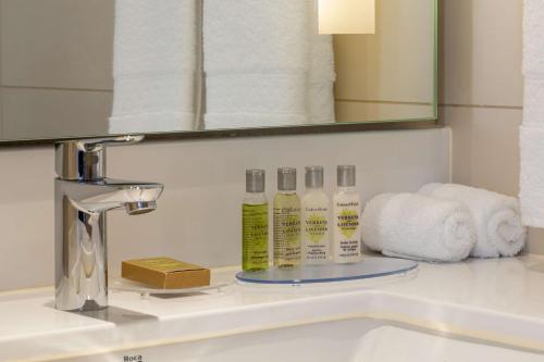 hilton garden inn riyadh financial district