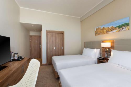 hilton garden inn riyadh financial district