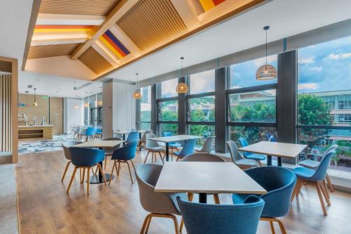 holiday inn express dali xiaguan an ihg hotel
