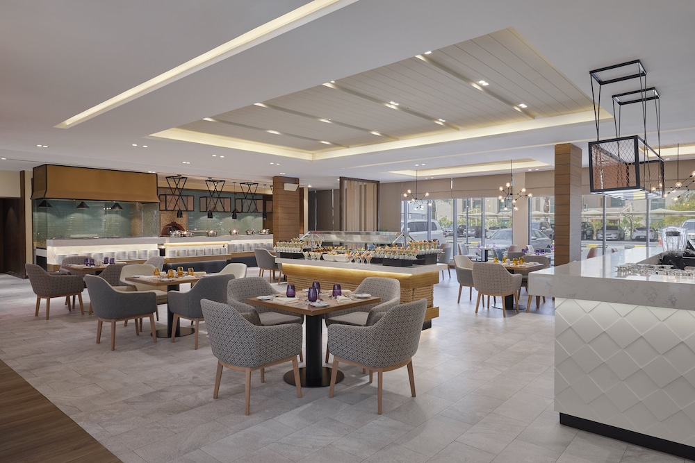 holiday inn and suites al jubail an ihg hotel