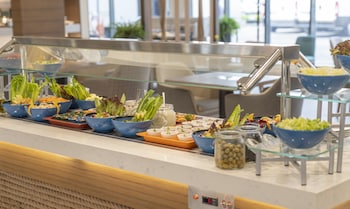 holiday inn and suites al jubail an ihg hotel