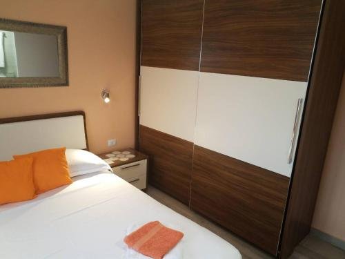 rooms edna