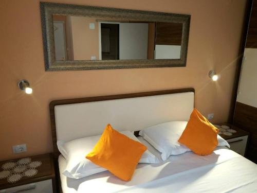 rooms edna