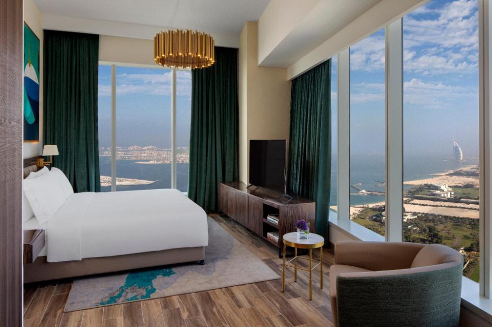 avani palm view dubai hotel and suites