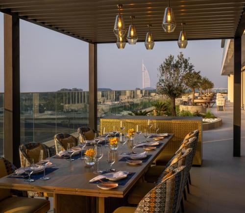 avani palm view dubai hotel and suites