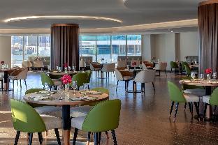 avani palm view dubai hotel and suites