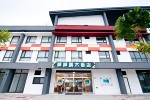 the brick hotel
