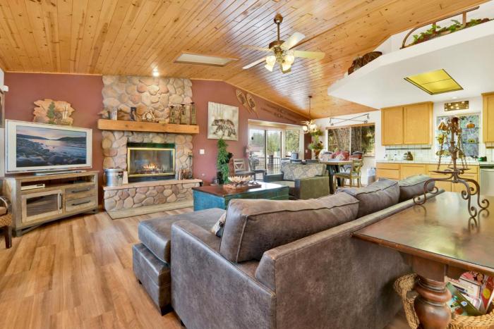 cant bear to leave 1156 by redawning