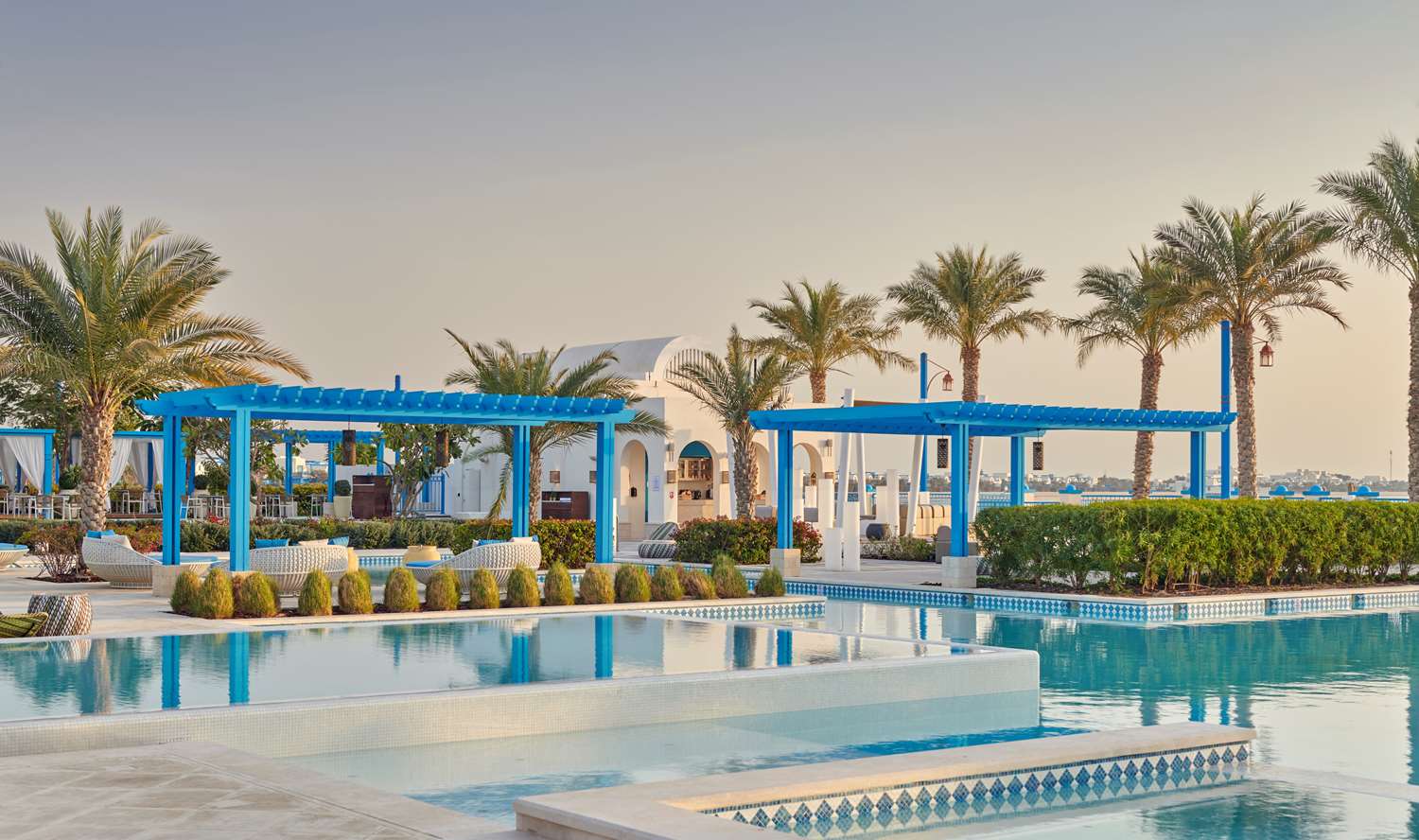 hilton salwa beach resort and villas