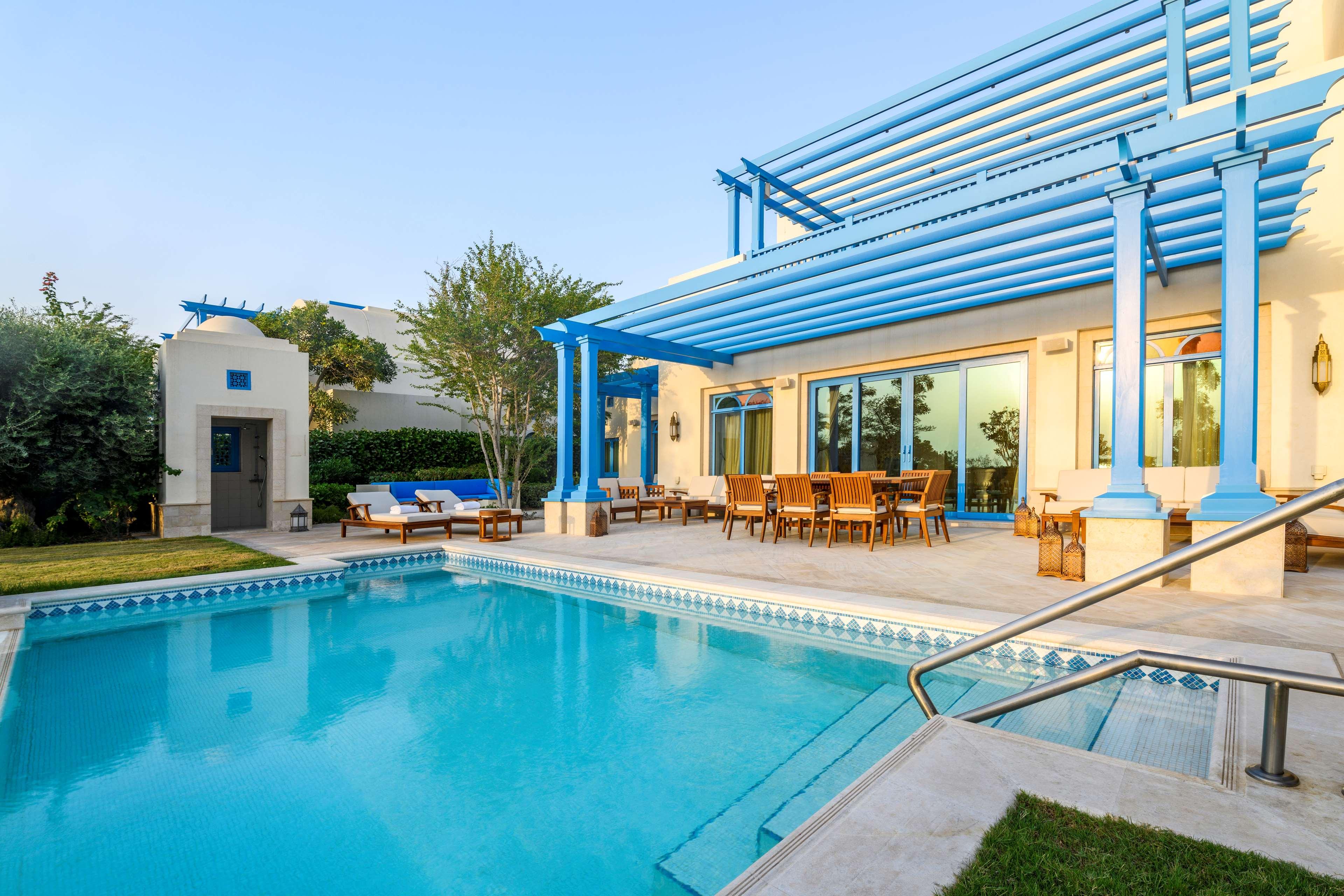 hilton salwa beach resort and villas