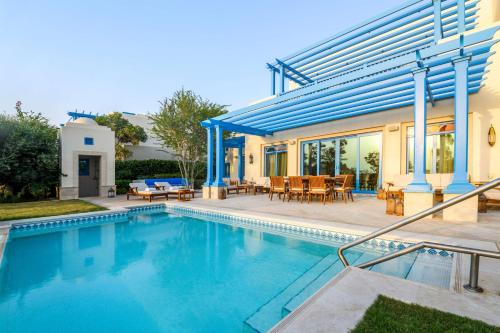 hilton salwa beach resort and villas