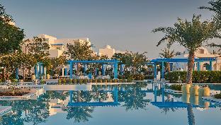 hilton salwa beach resort and villas