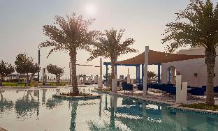 hilton salwa beach resort and villas