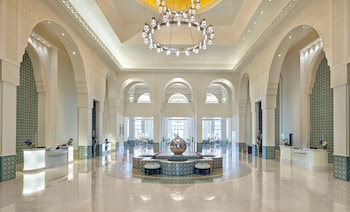 hilton salwa beach resort and villas