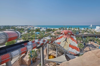 hilton salwa beach resort and villas