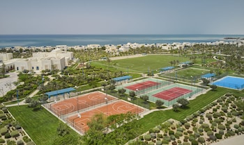 hilton salwa beach resort and villas