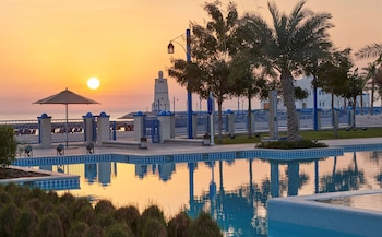 hilton salwa beach resort and villas