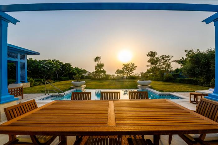 hilton salwa beach resort and villas