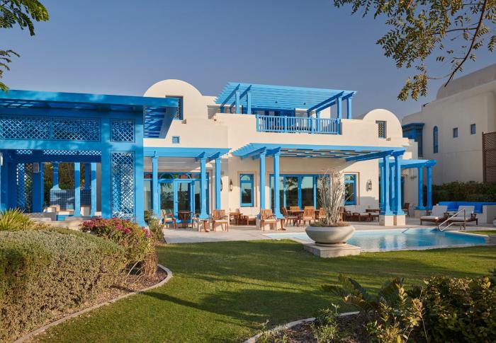 hilton salwa beach resort and villas