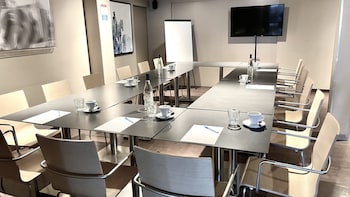 Hotel Abelha Le France,,2 star