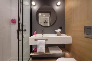 moxy lisboa oriente