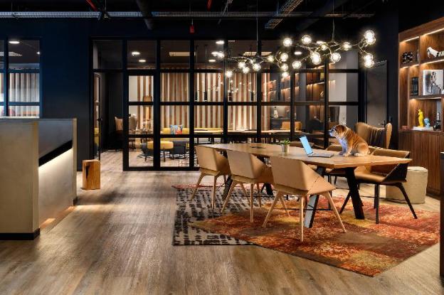moxy lisboa oriente