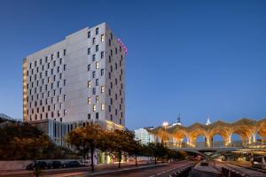 moxy lisboa oriente