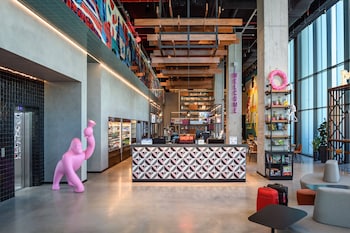 moxy lisboa oriente