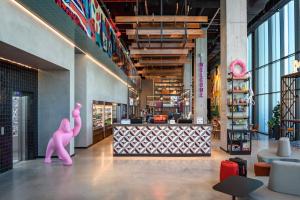 moxy lisboa oriente