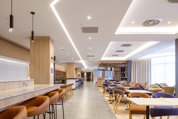 courtyard by marriott keele staffordshire