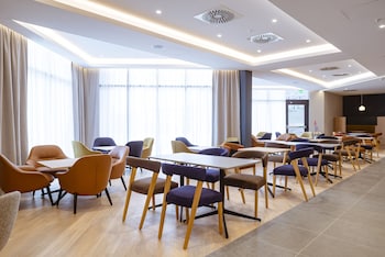 courtyard by marriott keele staffordshire