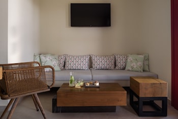 potnia theron suites