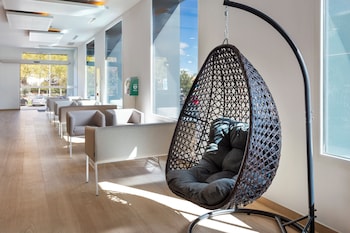 b and b hotel madrid alcorcon