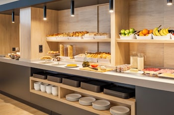 b and b hotel madrid alcorcon