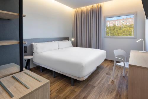 b and b hotel madrid alcorcon