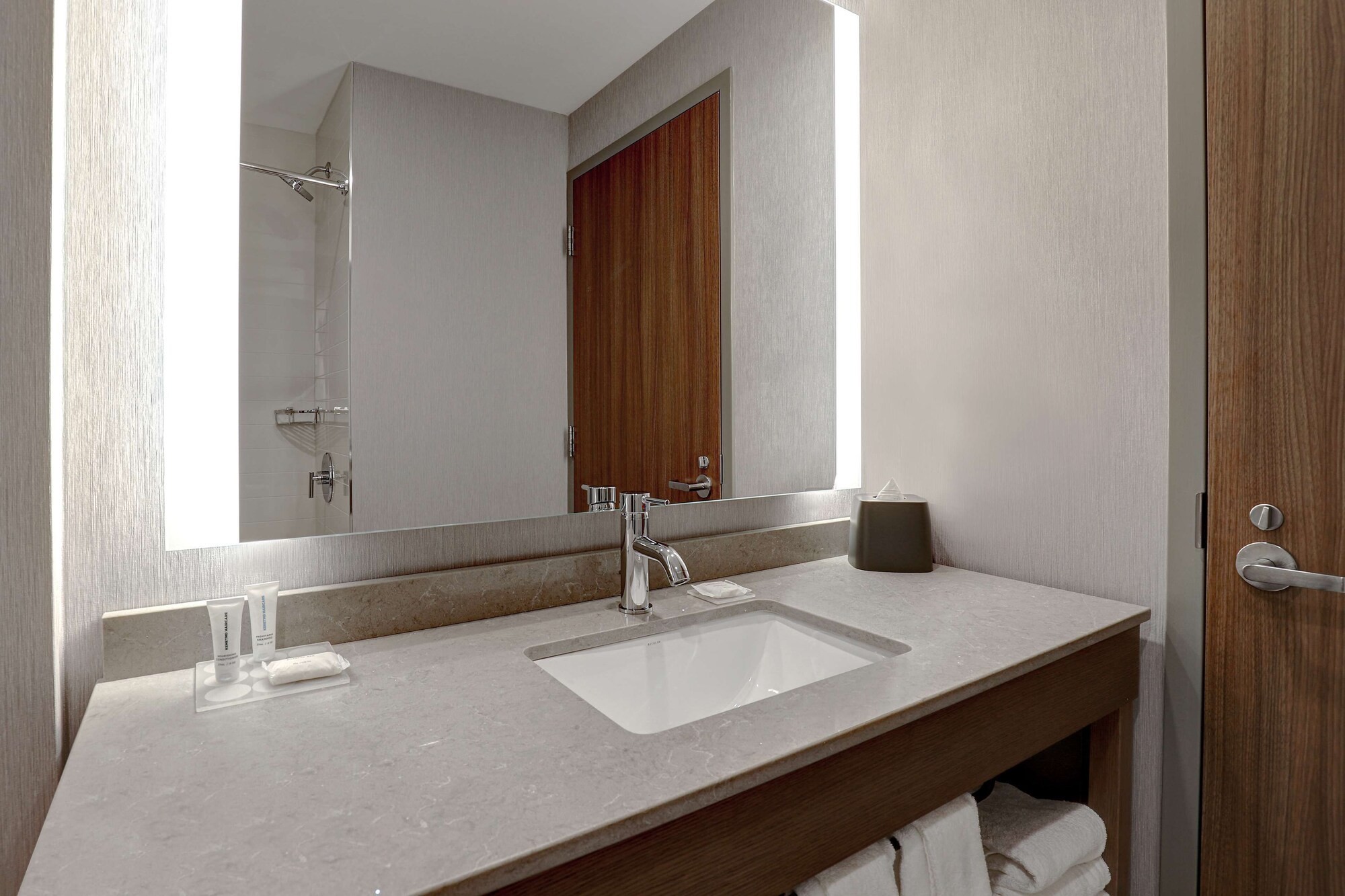 hyatt place ottawa west