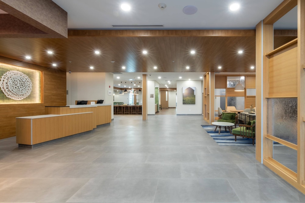 fairfield inn and suites by marriott salmon arm