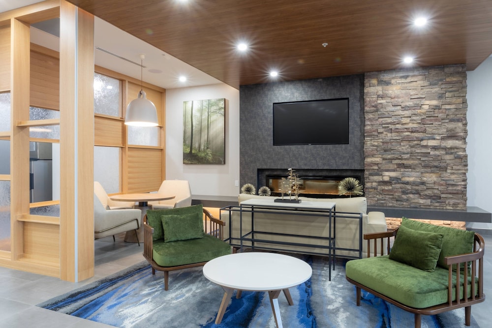 fairfield inn and suites by marriott salmon arm