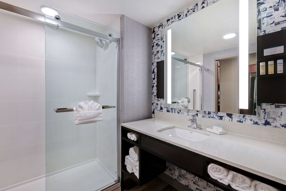 hilton garden inn cedar rapids