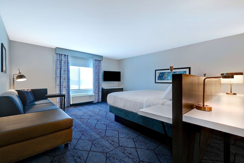 hilton garden inn cedar rapids