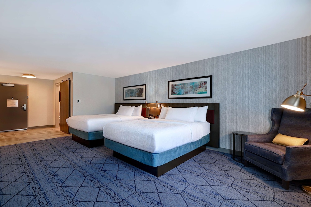 hilton garden inn cedar rapids