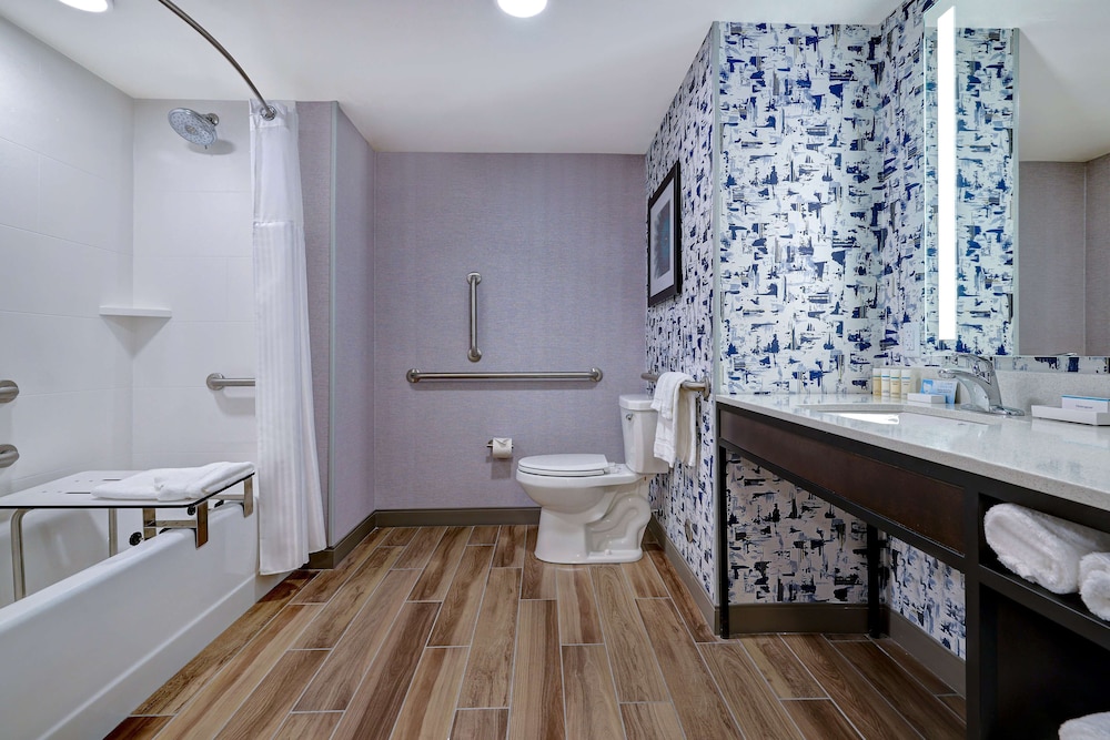 hilton garden inn cedar rapids