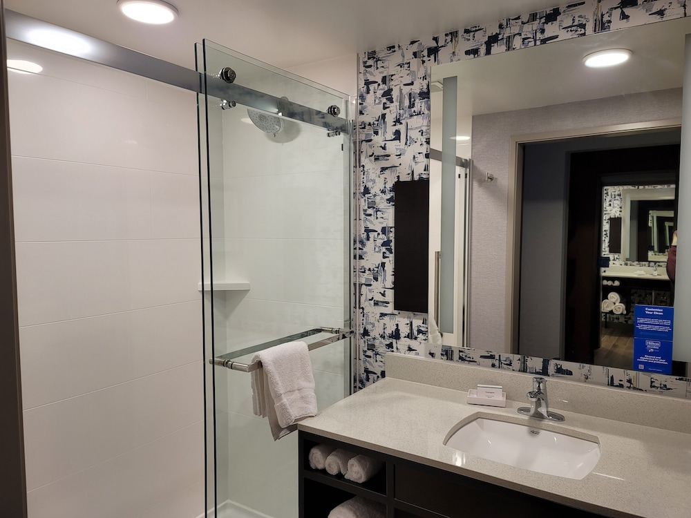 hilton garden inn cedar rapids