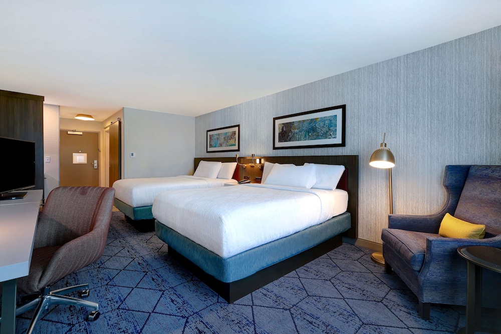hilton garden inn cedar rapids