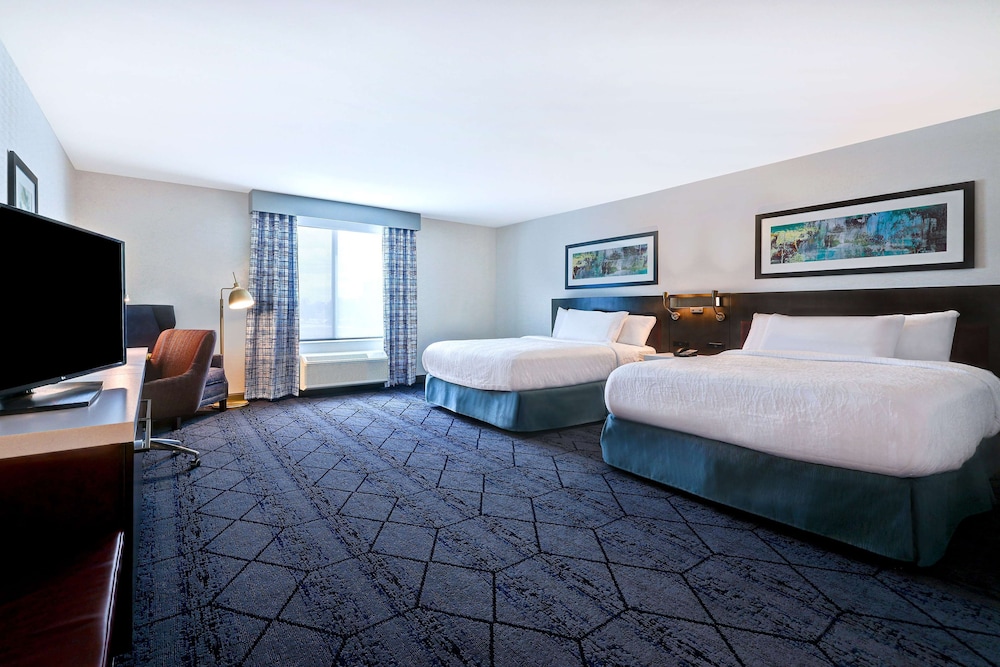 hilton garden inn cedar rapids