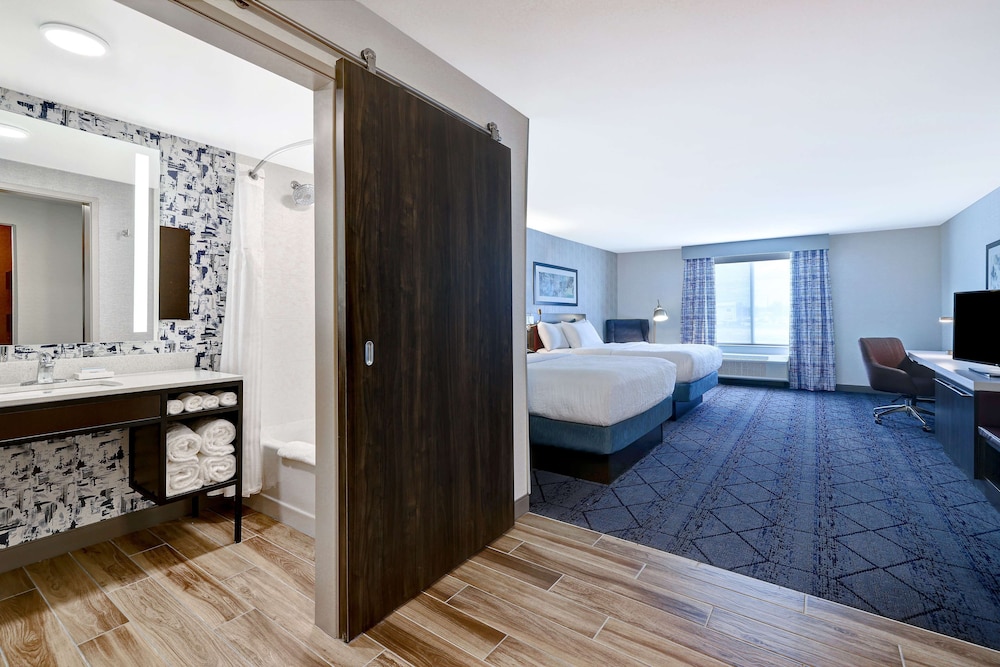 hilton garden inn cedar rapids